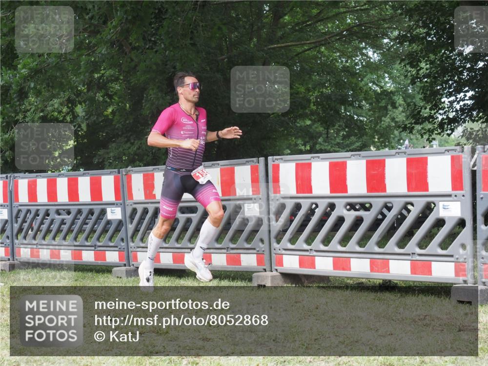 21.06.2025 - 27. Vierlanden-Triathlon KatJ http://msf.ph/oto/8052868 15.06.2025 12:11:52 Ziel 158 meine-sportfotos.de