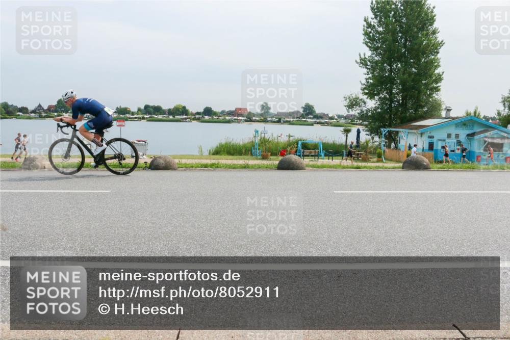 15.06.2025 - 27. Vierlanden-Triathlon H.Heesch http://msf.ph/oto/8052911 15.06.2025 11:02:09 Radfahren 125, 620, 749 meine-sportfotos.de