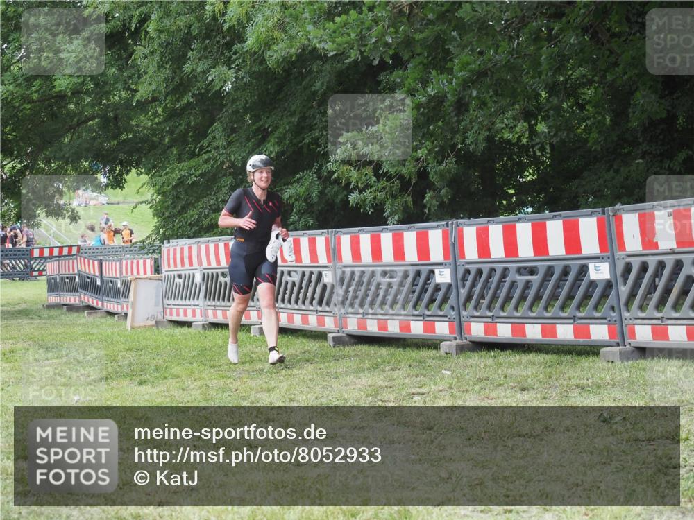 21.06.2025 - 27. Vierlanden-Triathlon KatJ http://msf.ph/oto/8052933 15.06.2025 12:13:00 Ziel 252 meine-sportfotos.de