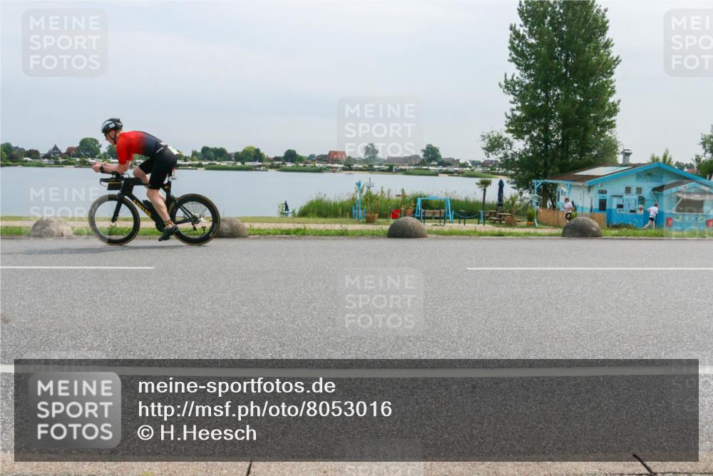 15.06.2025 - 27. Vierlanden-Triathlon H.Heesch http://msf.ph/oto/8053016 15.06.2025 11:03:10 Radfahren 138, 176, 604, 677, 761, 764 meine-sportfotos.de