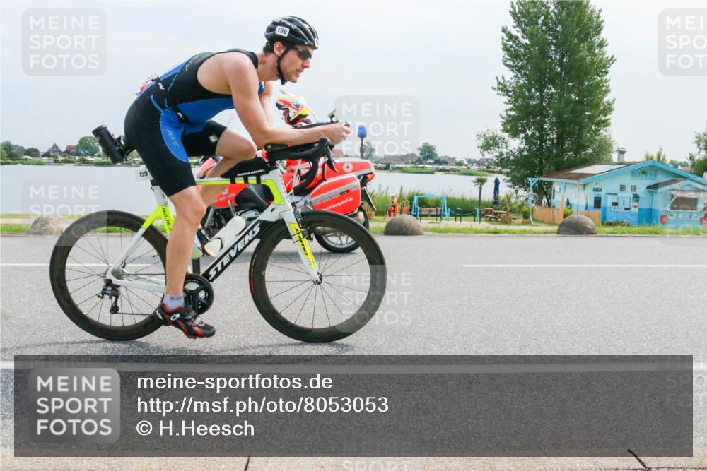 15.06.2025 - 27. Vierlanden-Triathlon H.Heesch http://msf.ph/oto/8053053 15.06.2025 11:03:37 Radfahren 159, 210, 715 meine-sportfotos.de