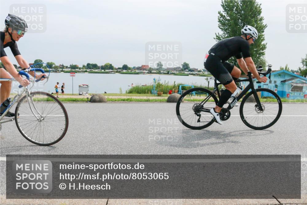 15.06.2025 - 27. Vierlanden-Triathlon H.Heesch http://msf.ph/oto/8053065 15.06.2025 11:03:51 Radfahren 51, 536 meine-sportfotos.de