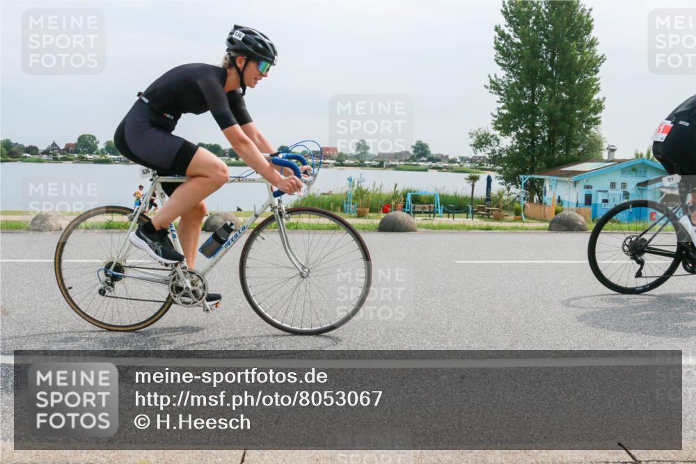 15.06.2025 - 27. Vierlanden-Triathlon H.Heesch http://msf.ph/oto/8053067 15.06.2025 11:03:52 Radfahren 35, 51, 536 meine-sportfotos.de