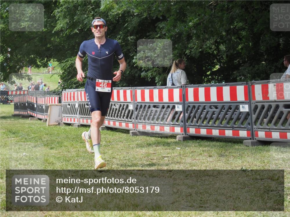 21.06.2025 - 27. Vierlanden-Triathlon KatJ http://msf.ph/oto/8053179 15.06.2025 12:19:37 Ziel 46 meine-sportfotos.de
