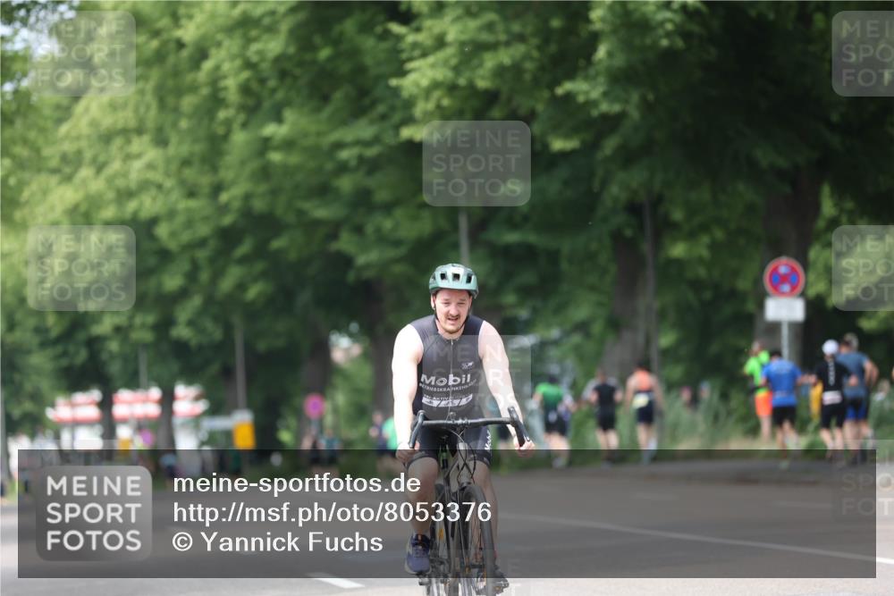 15.06.2025 - 7 Türme Triathlon Yannick Fuchs http://msf.ph/oto/8053376 15.06.2025 13:40:58 Radfahren  meine-sportfotos.de