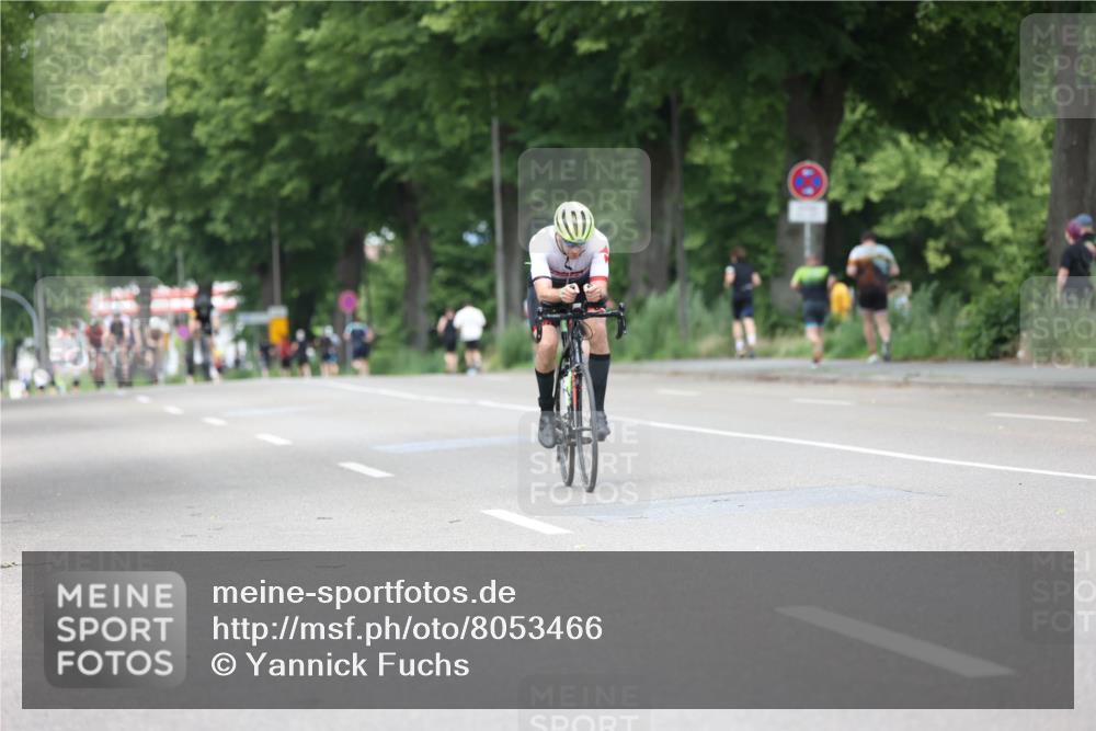 15.06.2025 - 7 Türme Triathlon Yannick Fuchs http://msf.ph/oto/8053466 15.06.2025 13:42:30 Radfahren  meine-sportfotos.de