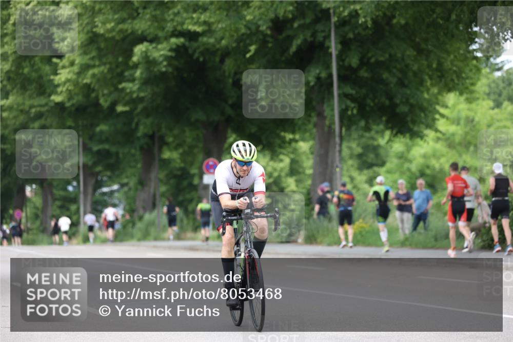 15.06.2025 - 7 Türme Triathlon Yannick Fuchs http://msf.ph/oto/8053468 15.06.2025 13:42:31 Radfahren  meine-sportfotos.de