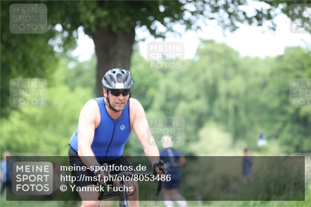 15.06.2025 - 7 Türme Triathlon Yannick Fuchs http://msf.ph/oto/8053486 15.06.2025 13:42:39 Radfahren  meine-sportfotos.de