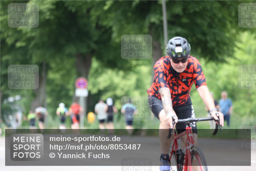 15.06.2025 - 7 Türme Triathlon Yannick Fuchs http://msf.ph/oto/8053487 15.06.2025 13:42:40 Radfahren  meine-sportfotos.de