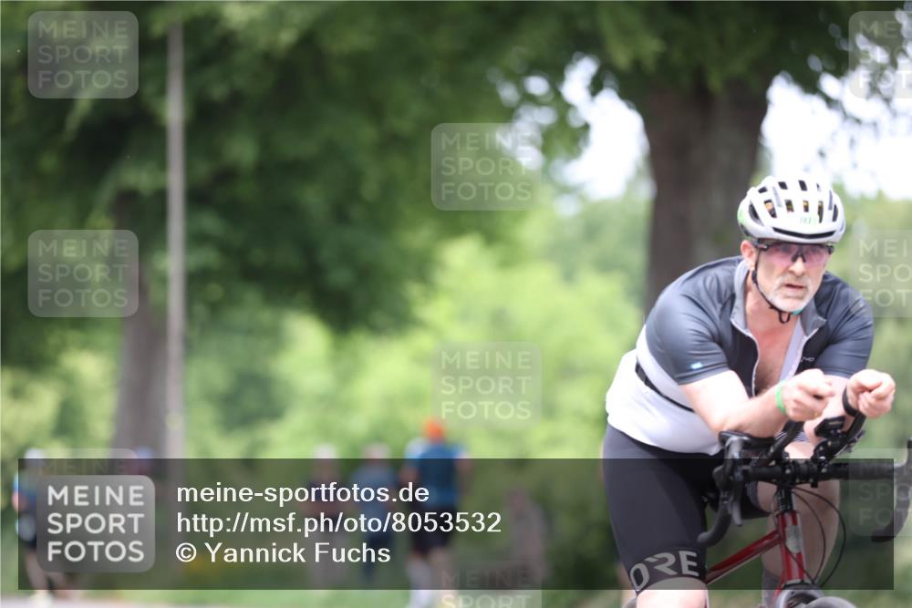15.06.2025 - 7 Türme Triathlon Yannick Fuchs http://msf.ph/oto/8053532 15.06.2025 13:43:20 Radfahren  meine-sportfotos.de