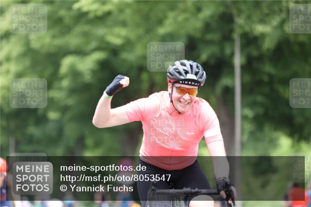 15.06.2025 - 7 Türme Triathlon Yannick Fuchs http://msf.ph/oto/8053547 15.06.2025 13:43:29 Radfahren  meine-sportfotos.de