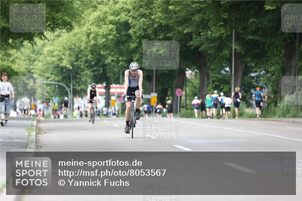 15.06.2025 - 7 Türme Triathlon Yannick Fuchs http://msf.ph/oto/8053567 15.06.2025 13:43:38 Radfahren  meine-sportfotos.de