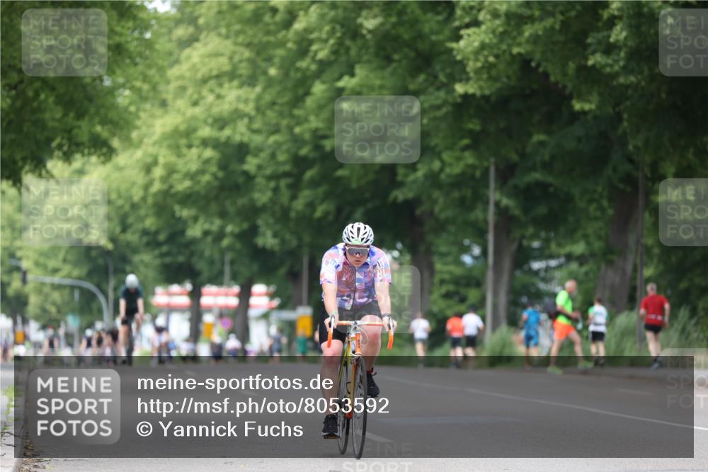 15.06.2025 - 7 Türme Triathlon Yannick Fuchs http://msf.ph/oto/8053592 15.06.2025 13:43:54 Radfahren  meine-sportfotos.de
