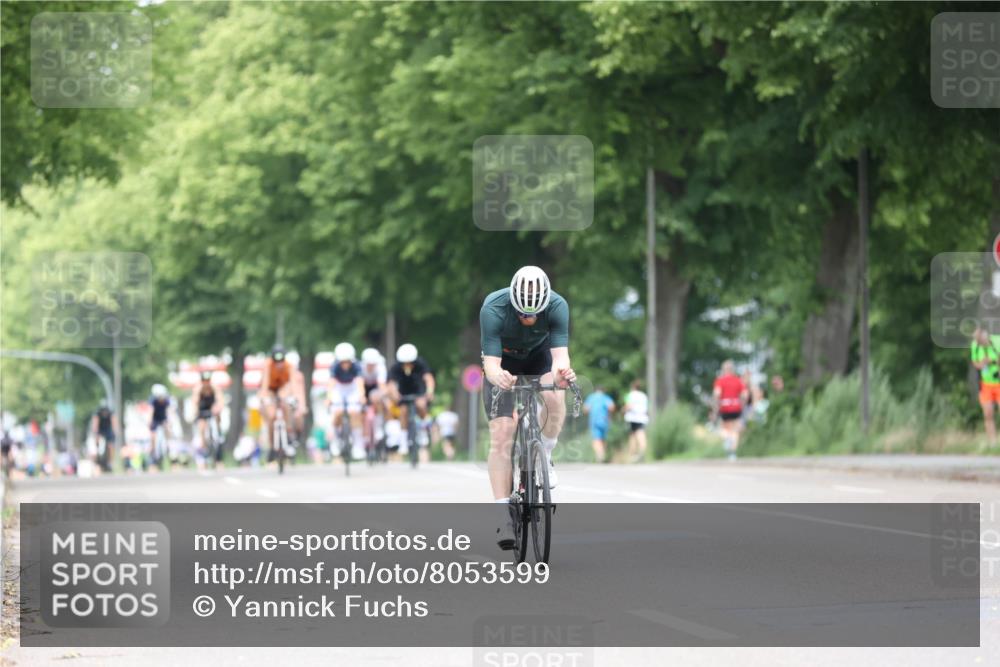 15.06.2025 - 7 Türme Triathlon Yannick Fuchs http://msf.ph/oto/8053599 15.06.2025 13:43:59 Radfahren  meine-sportfotos.de