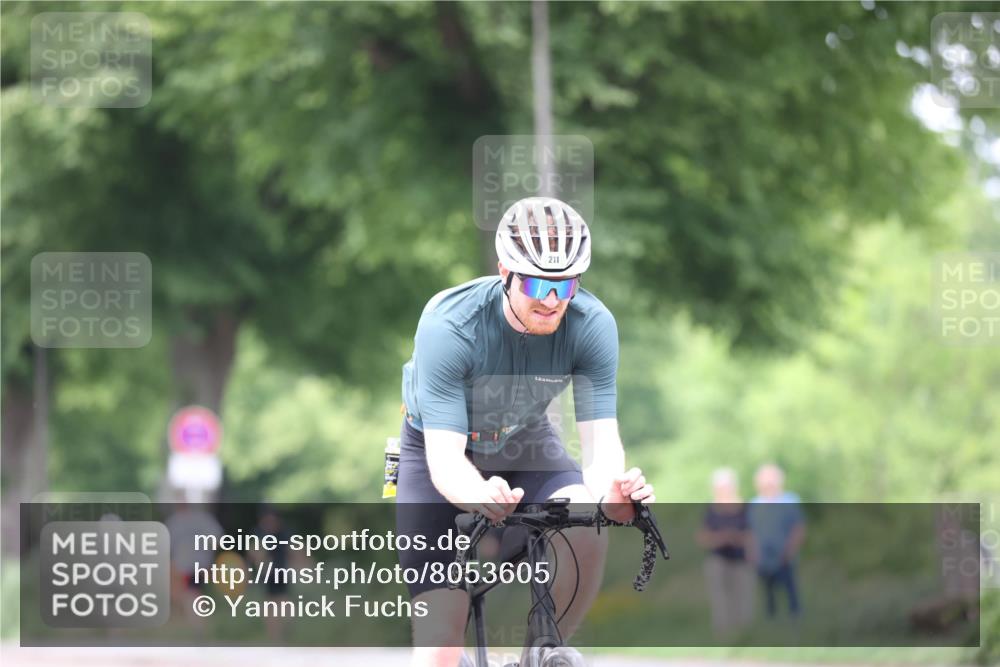 15.06.2025 - 7 Türme Triathlon Yannick Fuchs http://msf.ph/oto/8053605 15.06.2025 13:44:01 Radfahren 2 meine-sportfotos.de