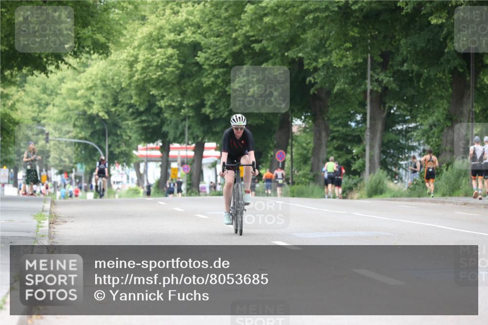 15.06.2025 - 7 Türme Triathlon Yannick Fuchs http://msf.ph/oto/8053685 15.06.2025 13:44:56 Radfahren  meine-sportfotos.de