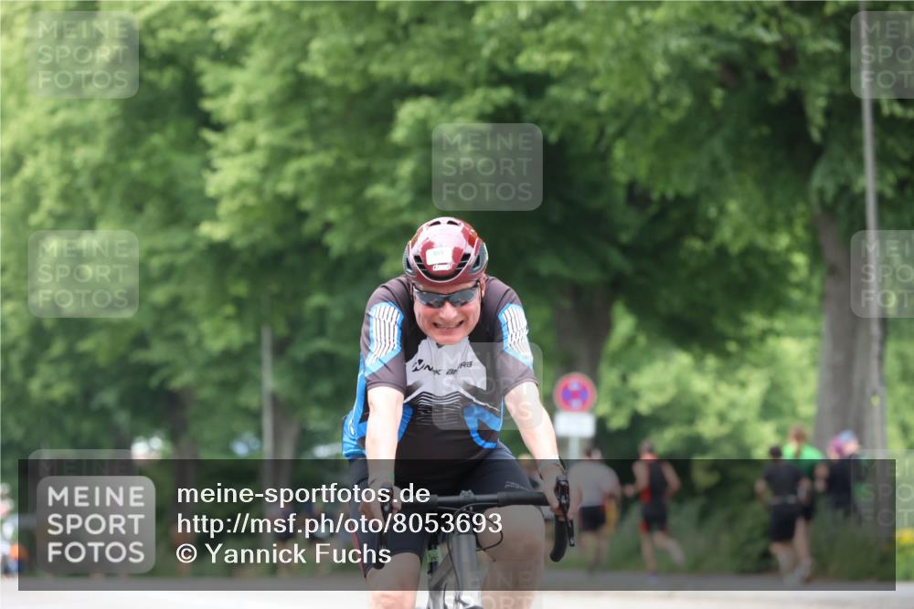 15.06.2025 - 7 Türme Triathlon Yannick Fuchs http://msf.ph/oto/8053693 15.06.2025 13:45:05 Radfahren  meine-sportfotos.de