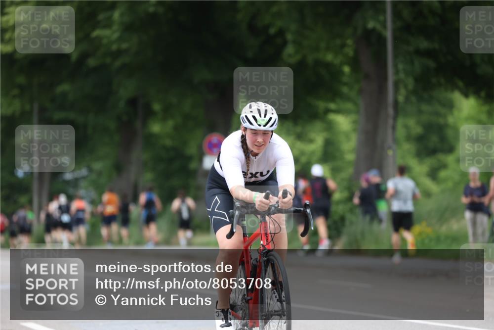 15.06.2025 - 7 Türme Triathlon Yannick Fuchs http://msf.ph/oto/8053708 15.06.2025 13:45:25 Radfahren  meine-sportfotos.de