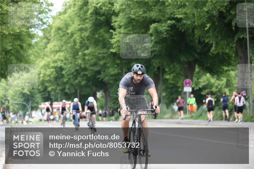 15.06.2025 - 7 Türme Triathlon Yannick Fuchs http://msf.ph/oto/8053732 15.06.2025 13:45:41 Radfahren  meine-sportfotos.de