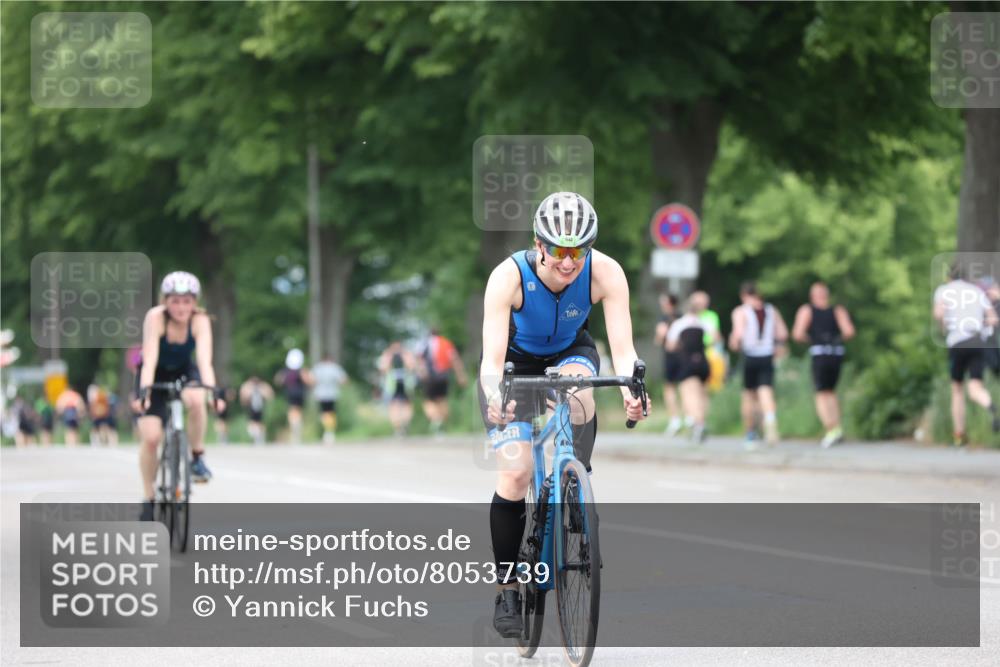 15.06.2025 - 7 Türme Triathlon Yannick Fuchs http://msf.ph/oto/8053739 15.06.2025 13:45:44 Radfahren  meine-sportfotos.de