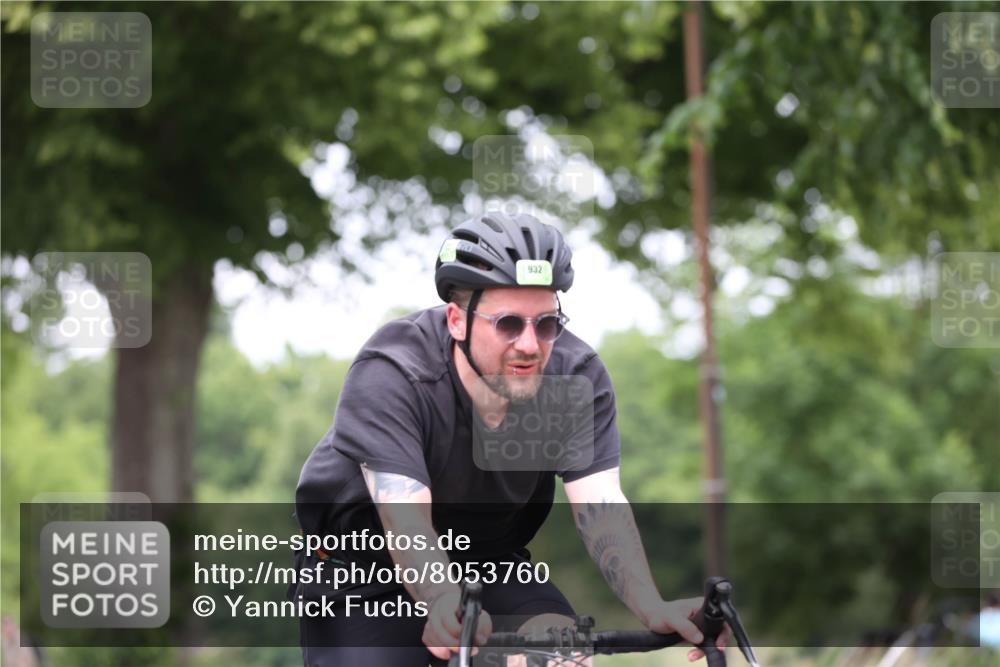 15.06.2025 - 7 Türme Triathlon Yannick Fuchs http://msf.ph/oto/8053760 15.06.2025 13:46:08 Radfahren 932 meine-sportfotos.de