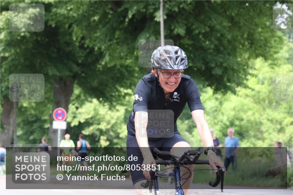 15.06.2025 - 7 Türme Triathlon Yannick Fuchs http://msf.ph/oto/8053851 15.06.2025 13:46:52 Radfahren  meine-sportfotos.de