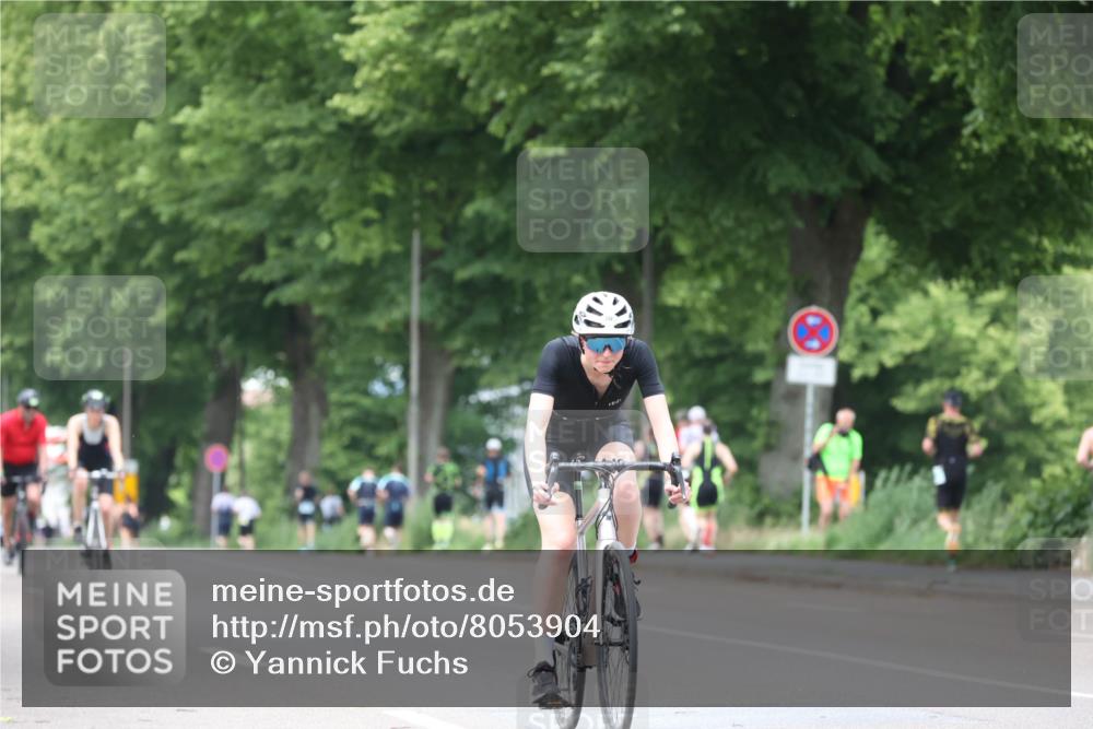 15.06.2025 - 7 Türme Triathlon Yannick Fuchs http://msf.ph/oto/8053904 15.06.2025 13:47:31 Radfahren  meine-sportfotos.de