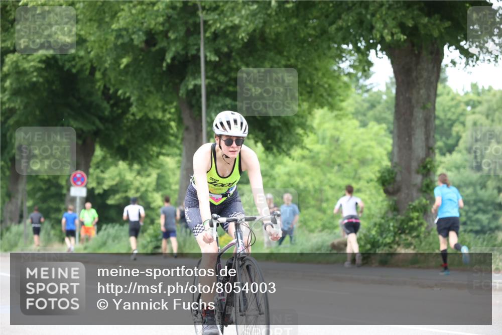 15.06.2025 - 7 Türme Triathlon Yannick Fuchs http://msf.ph/oto/8054003 15.06.2025 13:48:20 Radfahren  meine-sportfotos.de