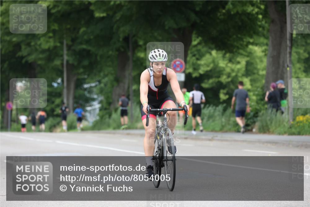 15.06.2025 - 7 Türme Triathlon Yannick Fuchs http://msf.ph/oto/8054005 15.06.2025 13:48:22 Radfahren  meine-sportfotos.de