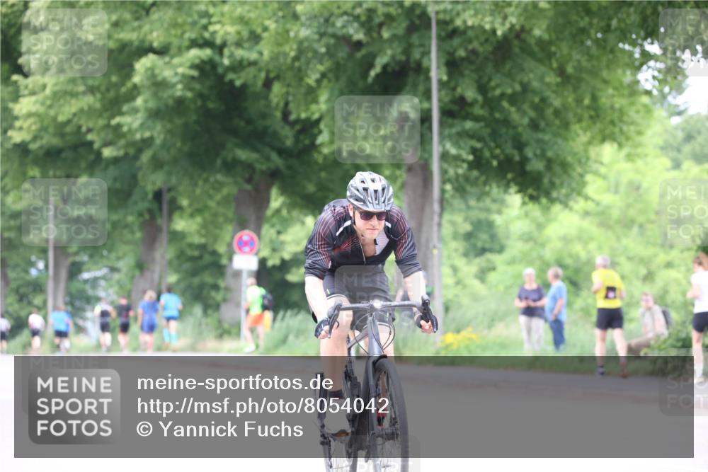 15.06.2025 - 7 Türme Triathlon Yannick Fuchs http://msf.ph/oto/8054042 15.06.2025 13:48:42 Radfahren  meine-sportfotos.de