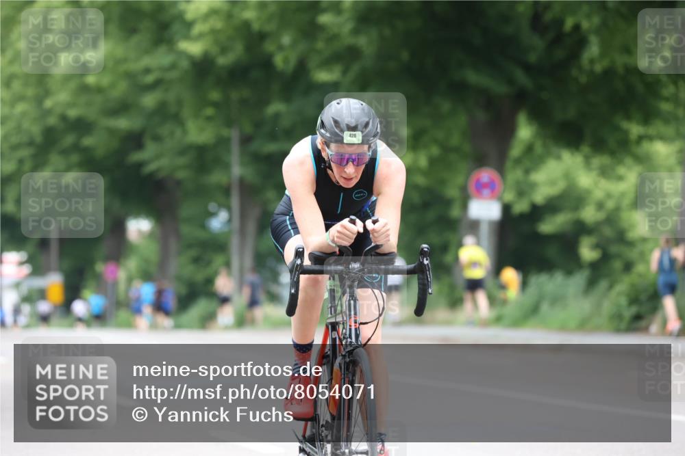 15.06.2025 - 7 Türme Triathlon Yannick Fuchs http://msf.ph/oto/8054071 15.06.2025 13:48:56 Radfahren 428 meine-sportfotos.de