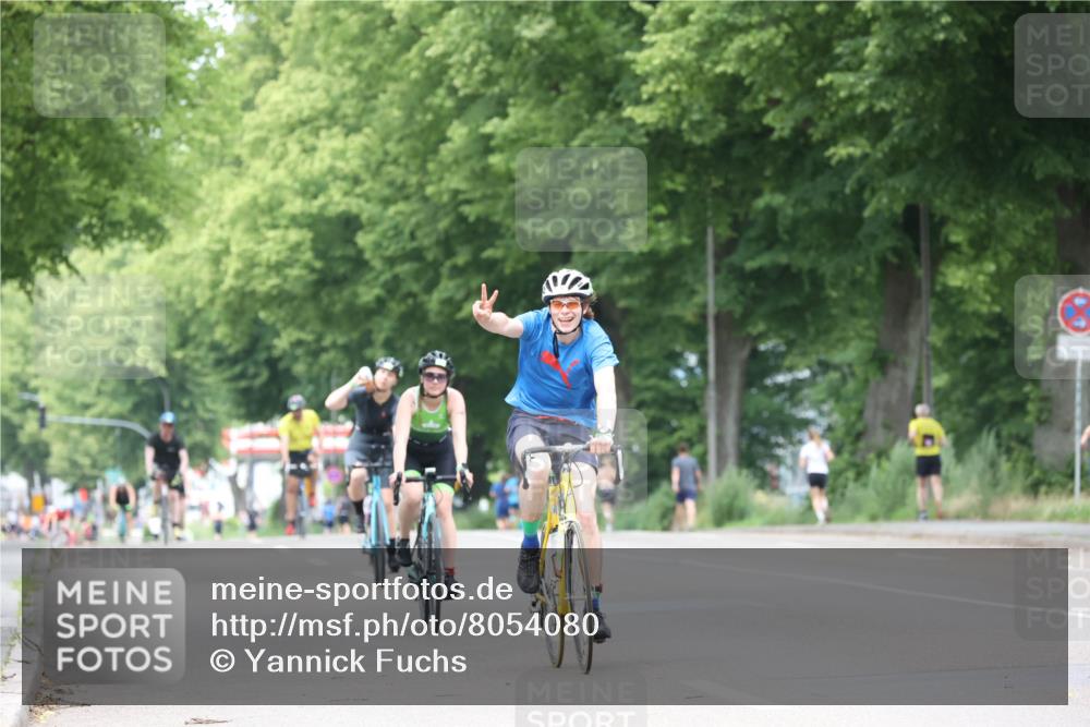 15.06.2025 - 7 Türme Triathlon Yannick Fuchs http://msf.ph/oto/8054080 15.06.2025 13:49:00 Radfahren  meine-sportfotos.de