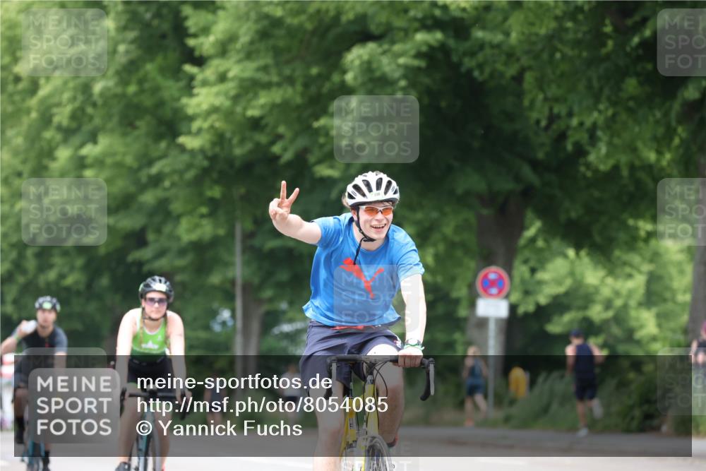 15.06.2025 - 7 Türme Triathlon Yannick Fuchs http://msf.ph/oto/8054085 15.06.2025 13:49:01 Radfahren  meine-sportfotos.de