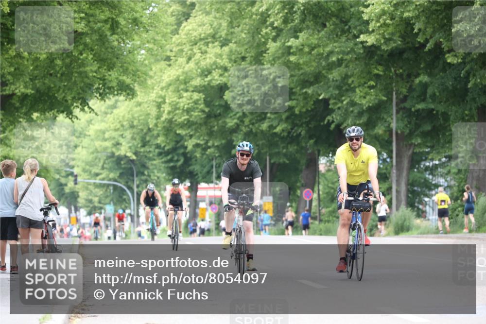 15.06.2025 - 7 Türme Triathlon Yannick Fuchs http://msf.ph/oto/8054097 15.06.2025 13:49:05 Radfahren  meine-sportfotos.de