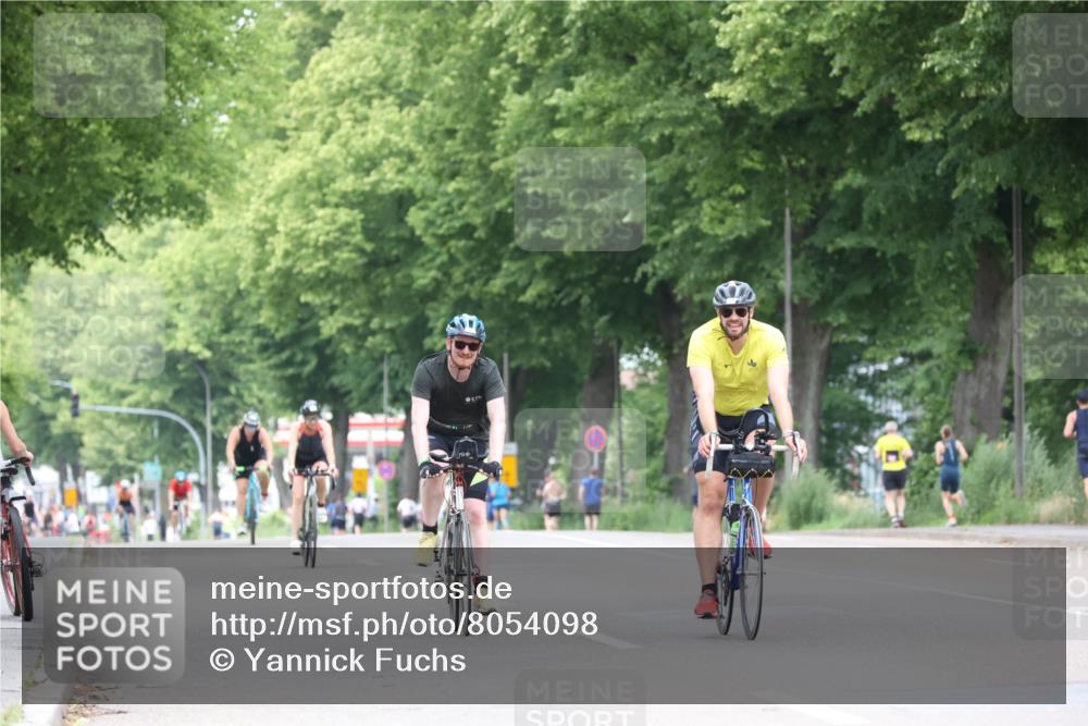 15.06.2025 - 7 Türme Triathlon Yannick Fuchs http://msf.ph/oto/8054098 15.06.2025 13:49:06 Radfahren  meine-sportfotos.de
