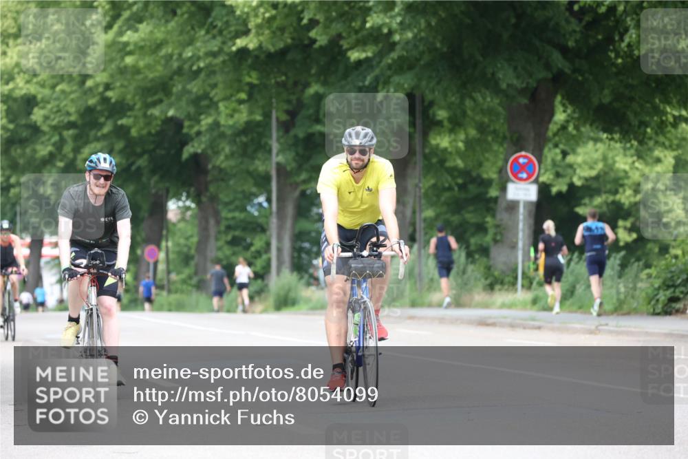 15.06.2025 - 7 Türme Triathlon Yannick Fuchs http://msf.ph/oto/8054099 15.06.2025 13:49:06 Radfahren  meine-sportfotos.de