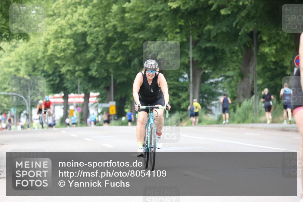 15.06.2025 - 7 Türme Triathlon Yannick Fuchs http://msf.ph/oto/8054109 15.06.2025 13:49:10 Radfahren  meine-sportfotos.de