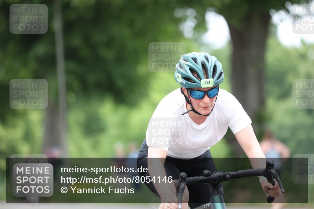 15.06.2025 - 7 Türme Triathlon Yannick Fuchs http://msf.ph/oto/8054146 15.06.2025 13:49:40 Radfahren 781 meine-sportfotos.de