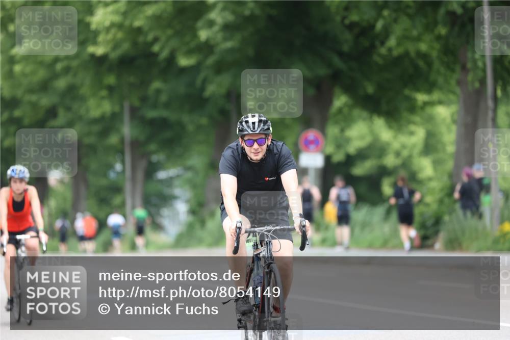 15.06.2025 - 7 Türme Triathlon Yannick Fuchs http://msf.ph/oto/8054149 15.06.2025 13:49:41 Radfahren 1051 meine-sportfotos.de