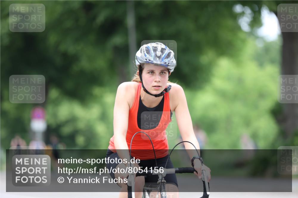 15.06.2025 - 7 Türme Triathlon Yannick Fuchs http://msf.ph/oto/8054156 15.06.2025 13:49:43 Radfahren  meine-sportfotos.de