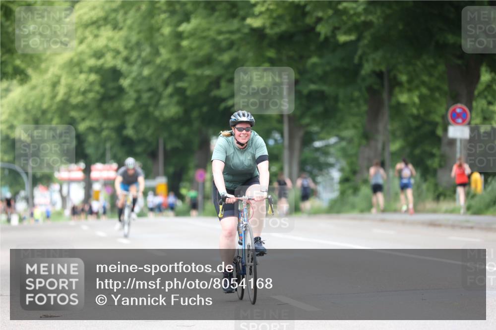 15.06.2025 - 7 Türme Triathlon Yannick Fuchs http://msf.ph/oto/8054168 15.06.2025 13:49:56 Radfahren  meine-sportfotos.de
