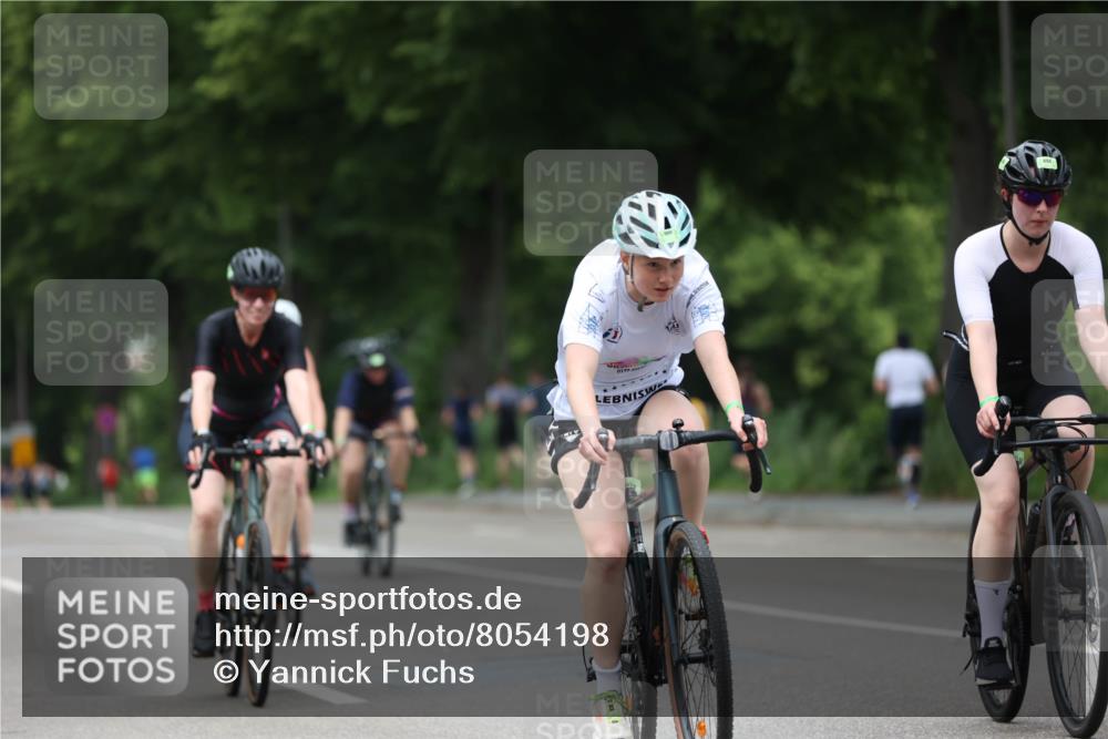 15.06.2025 - 7 Türme Triathlon Yannick Fuchs http://msf.ph/oto/8054198 15.06.2025 13:50:19 Radfahren 894 meine-sportfotos.de