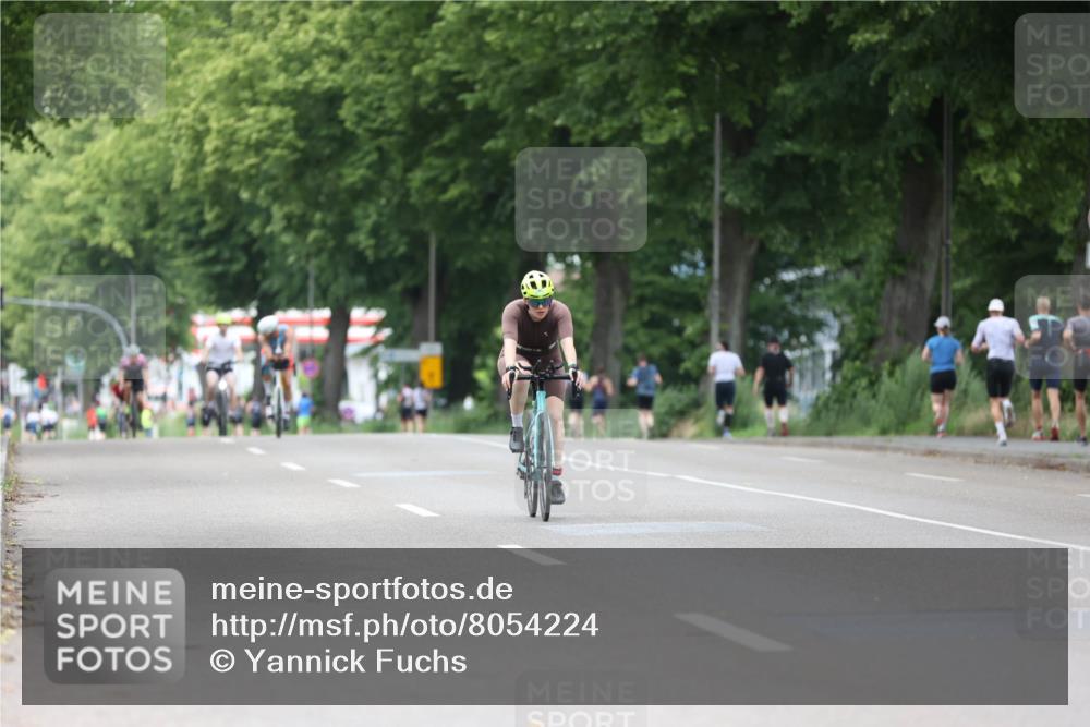 15.06.2025 - 7 Türme Triathlon Yannick Fuchs http://msf.ph/oto/8054224 15.06.2025 13:50:35 Radfahren  meine-sportfotos.de