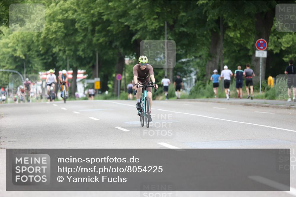 15.06.2025 - 7 Türme Triathlon Yannick Fuchs http://msf.ph/oto/8054225 15.06.2025 13:50:36 Radfahren  meine-sportfotos.de