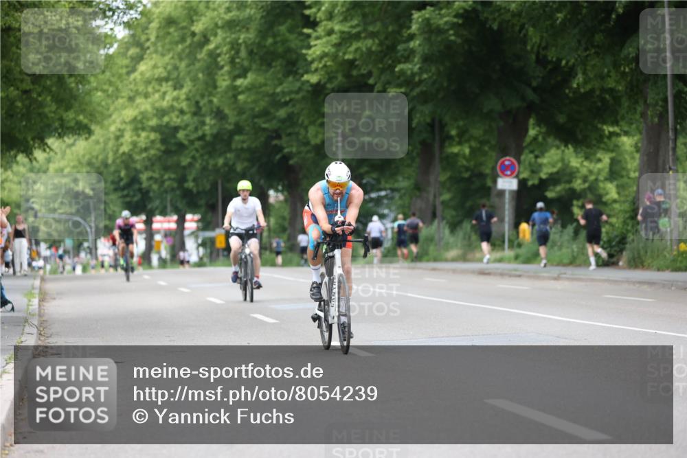 15.06.2025 - 7 Türme Triathlon Yannick Fuchs http://msf.ph/oto/8054239 15.06.2025 13:50:41 Radfahren  meine-sportfotos.de