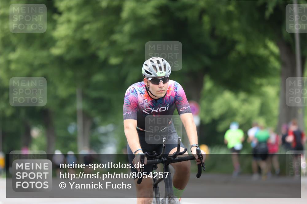 15.06.2025 - 7 Türme Triathlon Yannick Fuchs http://msf.ph/oto/8054257 15.06.2025 13:50:47 Radfahren 324 meine-sportfotos.de