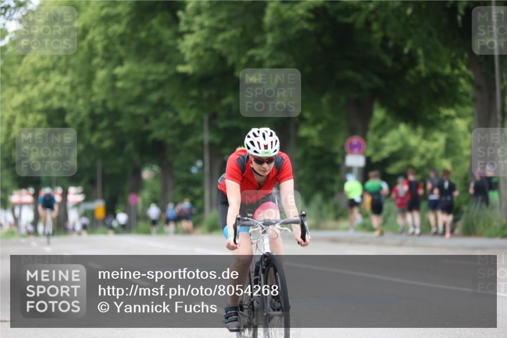 15.06.2025 - 7 Türme Triathlon Yannick Fuchs http://msf.ph/oto/8054268 15.06.2025 13:50:50 Radfahren 911 meine-sportfotos.de