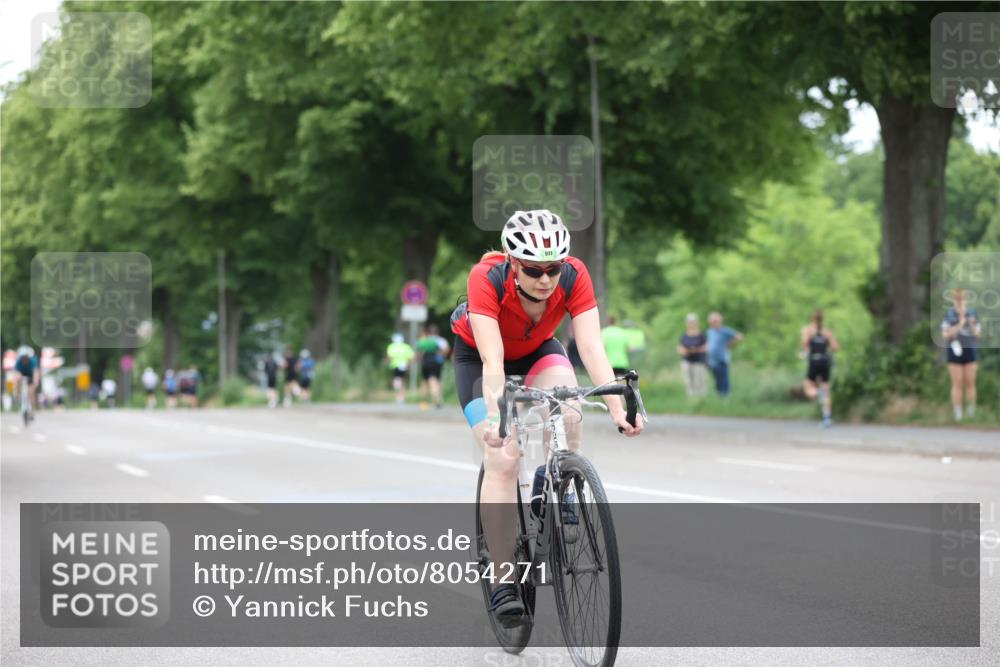 15.06.2025 - 7 Türme Triathlon Yannick Fuchs http://msf.ph/oto/8054271 15.06.2025 13:50:50 Radfahren 911 meine-sportfotos.de