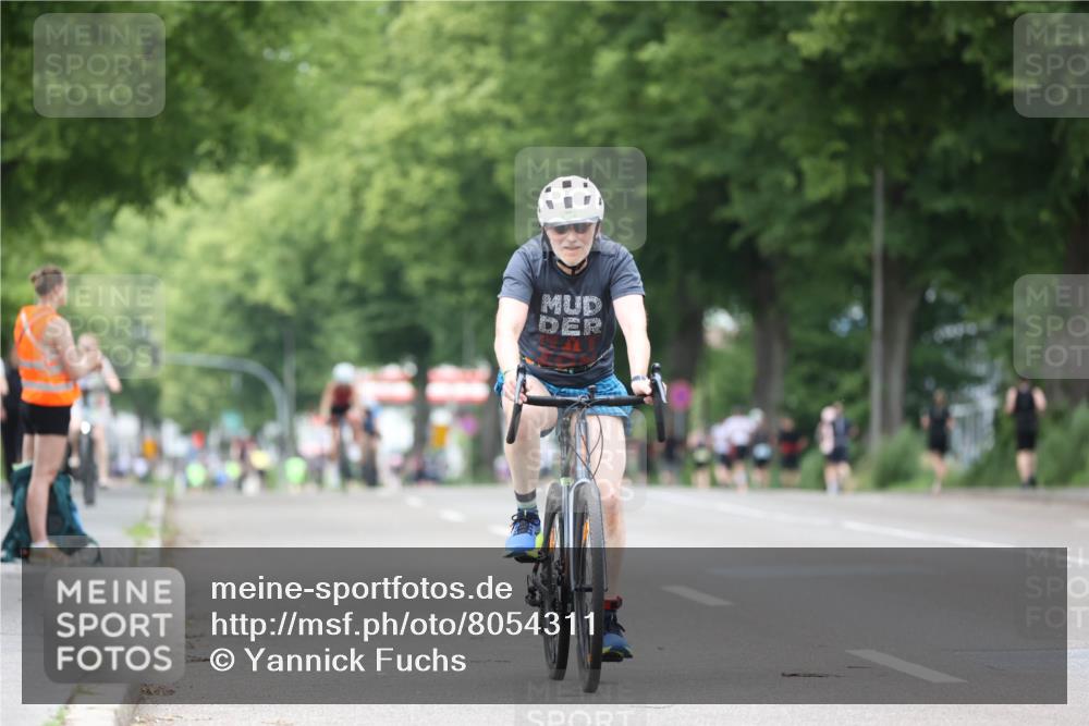 15.06.2025 - 7 Türme Triathlon Yannick Fuchs http://msf.ph/oto/8054311 15.06.2025 13:51:41 Radfahren  meine-sportfotos.de