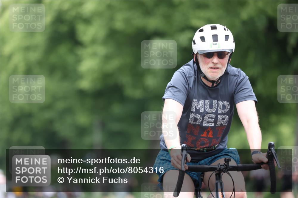15.06.2025 - 7 Türme Triathlon Yannick Fuchs http://msf.ph/oto/8054316 15.06.2025 13:51:43 Radfahren 1008 meine-sportfotos.de